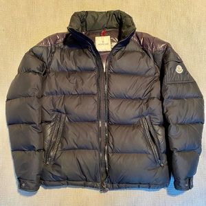 Moncler Norme Afnor Puffer Coat